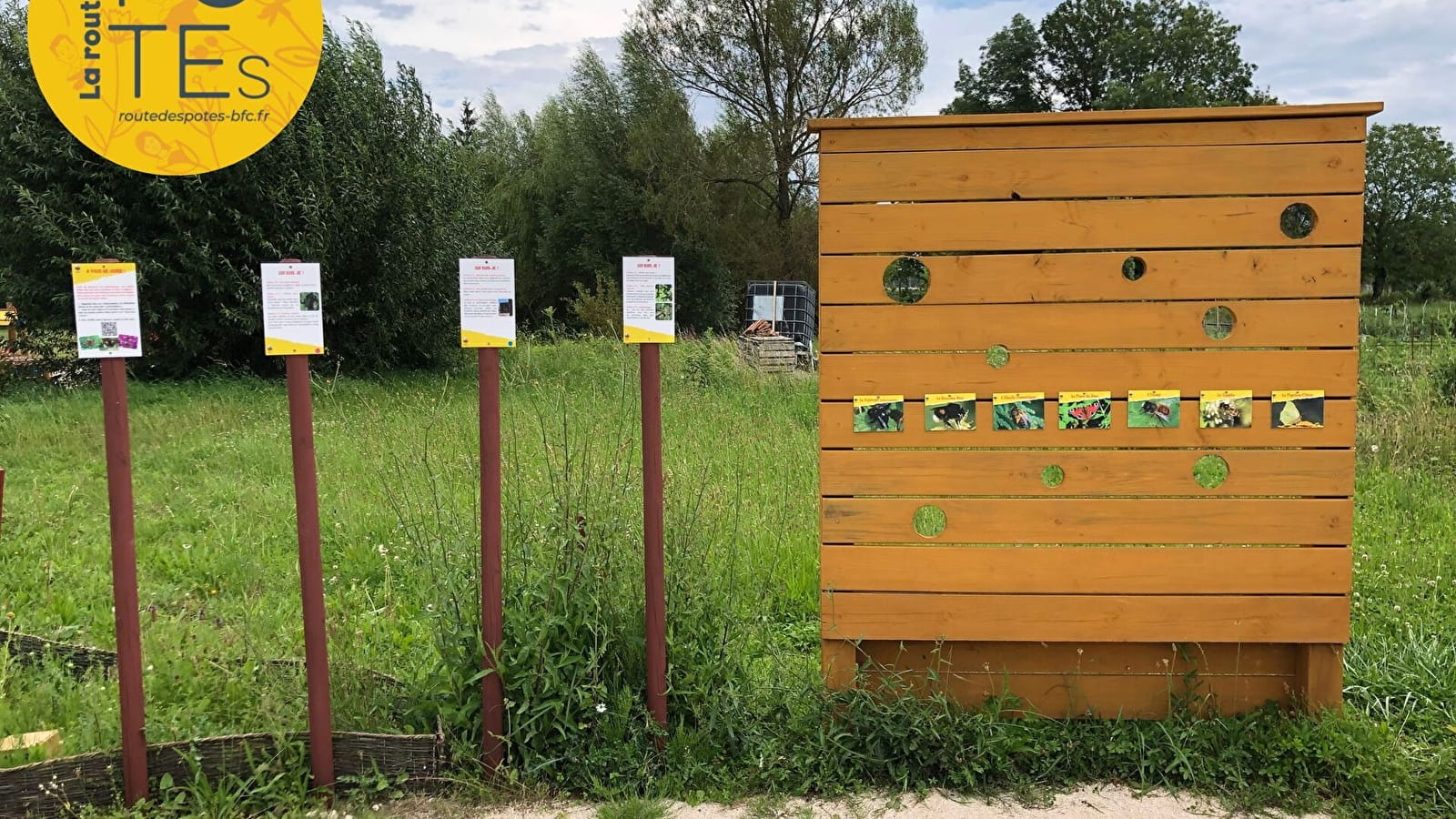 Discover Pirouette Cacahuète's funny garden with the whole family